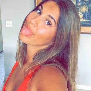 Meet your Posher, Abigail